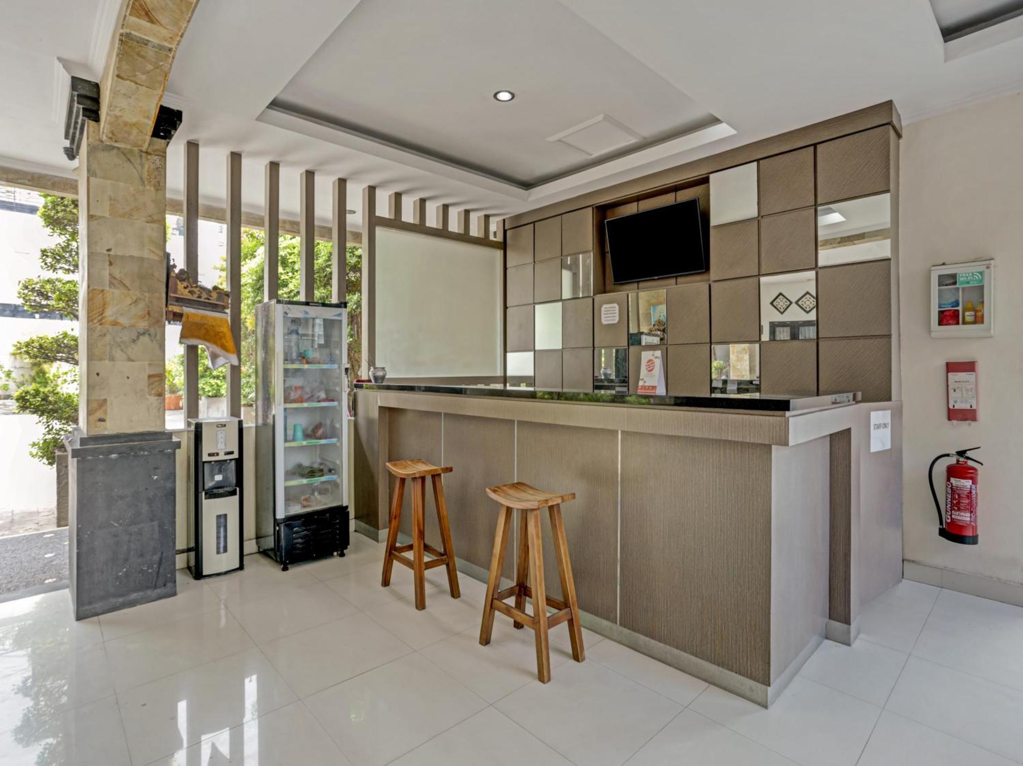 Super Oyo 3904 Kiki Residence Bali Legian Exterior foto